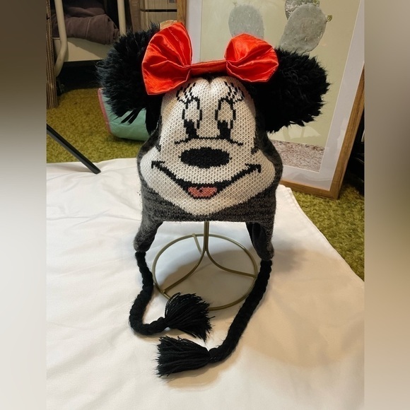 Disney Accessories - Disney OS Minnie Mouse black beanie